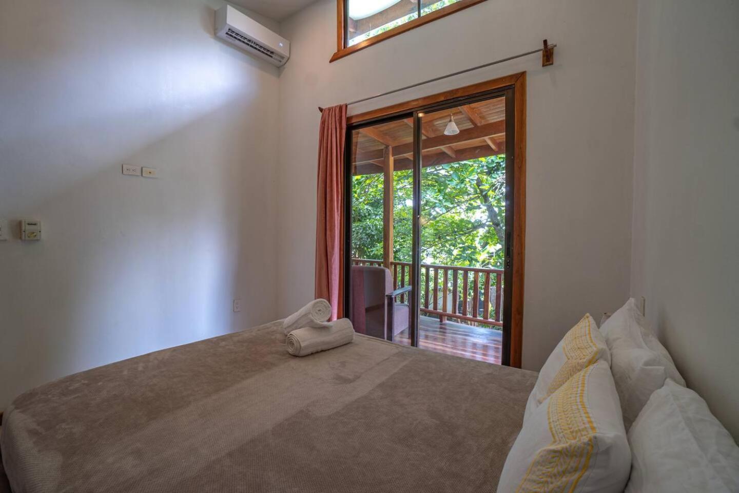 Surfside Apartments - Mal Pais Malpais Exterior photo